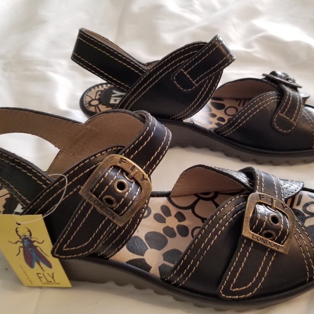 Fly London sandals, so  38- good condition.  worn twice. Tag removed